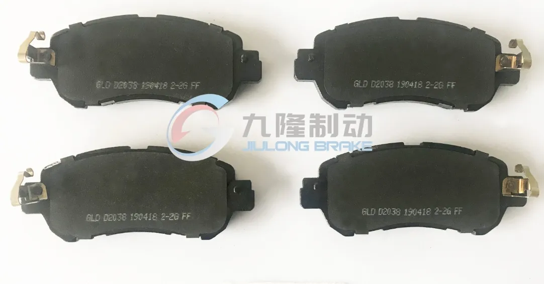 Langlebige, hochwertige OEM-Autoteile-Scheibenbremsbeläge für Mitsubishi Pajero (D349/MB500813), Keramik und Semi